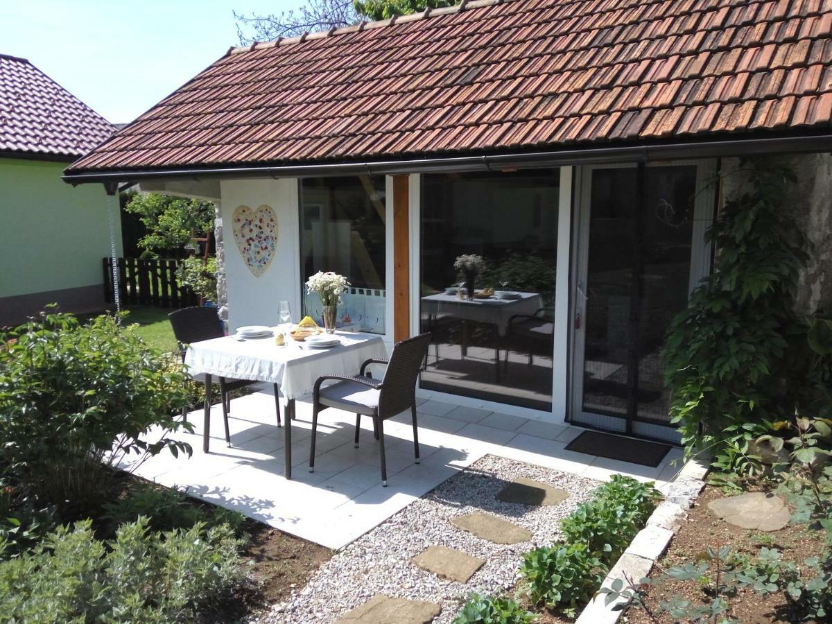 Tiny House With A Big Heart Villa Postojna Eksteriør bilde